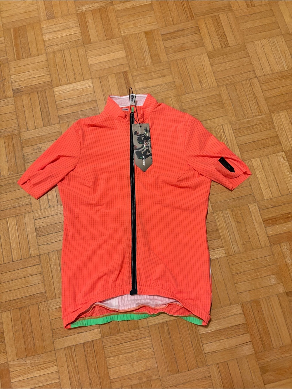 Q36.5. Men's Coral Short-Sleeve Cycling Jersey with Full Zip
